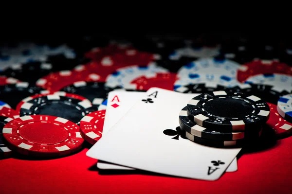 pagoda127 poker table interface showing live dealer and player seats